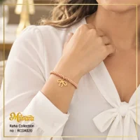 استایل دستبند دخترانه آویز پاپیون میلوارا روی مچ دست کد RCDA020