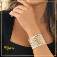 استایل دستبند میوکی پروانه طلایی میلوارا روی مچ دست کد RCDA021